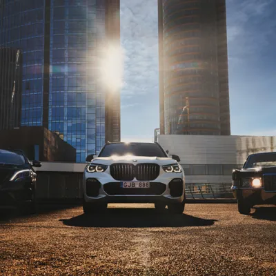 Trys grožybės: BMW X5M, Mercedes-Benz S-Class, Cadillac Deville 1970