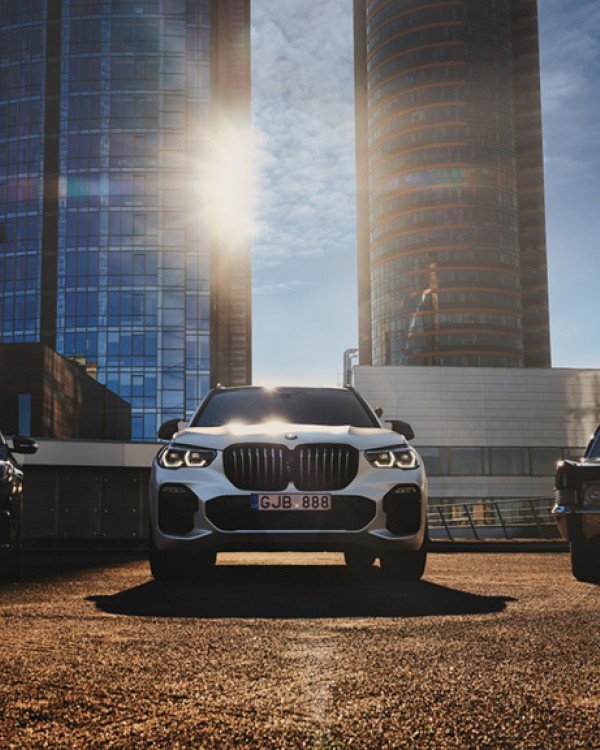 Trys grožybės: BMW X5M, Mercedes-Benz S-Class, Cadillac Deville 1970