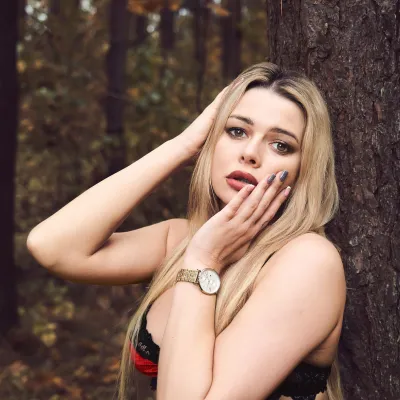 Erotinė fotosesija lauke