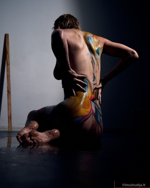 Niu fotosesija. Nuogas kÅ«nas, aktas, erotika