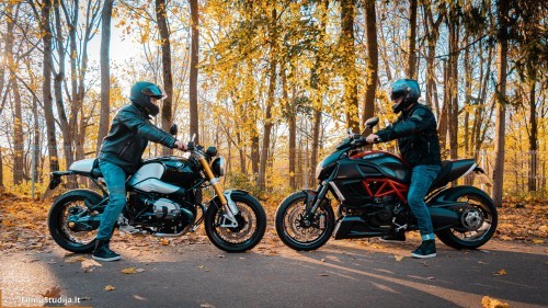 Ducati motociklas, fotosesija